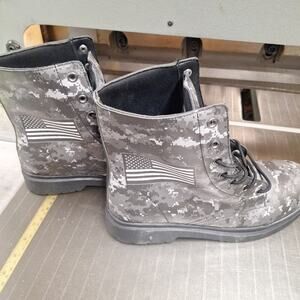 Black/gray Flag Camo RAAD Boots. Size 11M. Excellent Condition Never Worn